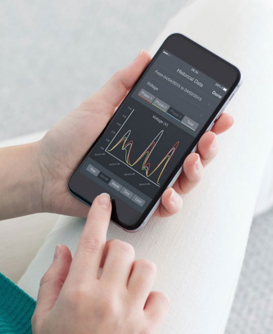 показания напряжения в доме на смартфоне